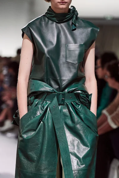 Look 39